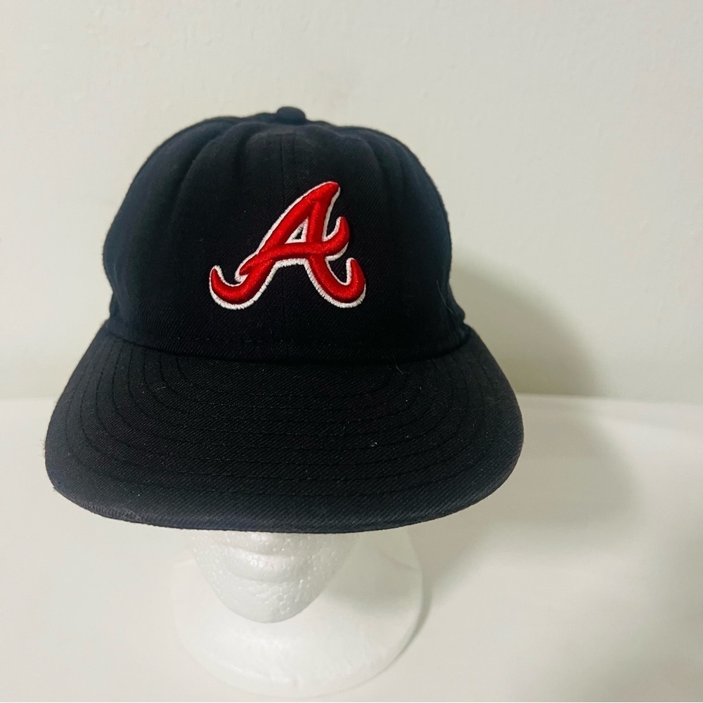 New Era Atlanta Braves Genuine Merch 59FIFTY 100% Wool Red on Black Size 7 1/8